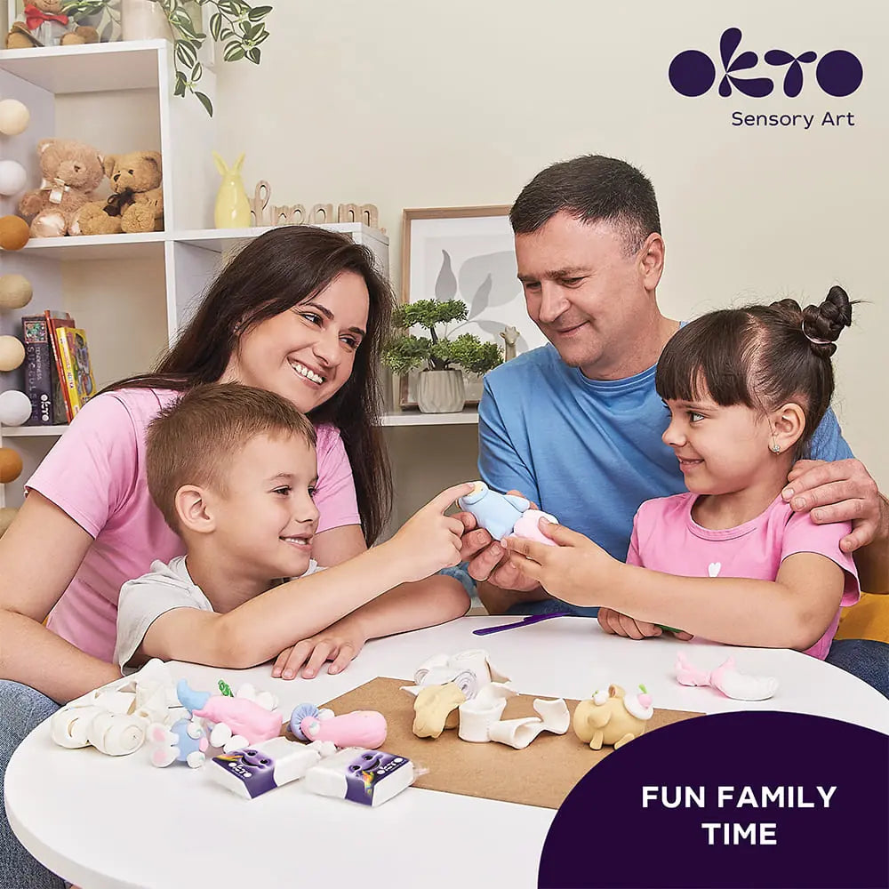 Zestaw z modeliną KIDS LINE 24 Biały i pastelowy 